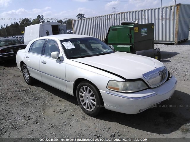 1LNHM81W96Y606394 - 2006 LINCOLN TOWN CAR SIGNATURE WHITE photo 1