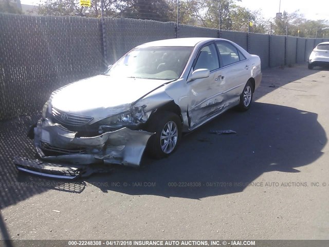 4T1BF32K46U113700 - 2006 TOYOTA CAMRY LE/XLE/SE SILVER photo 2