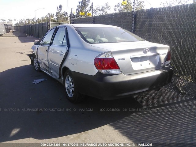 4T1BF32K46U113700 - 2006 TOYOTA CAMRY LE/XLE/SE SILVER photo 3