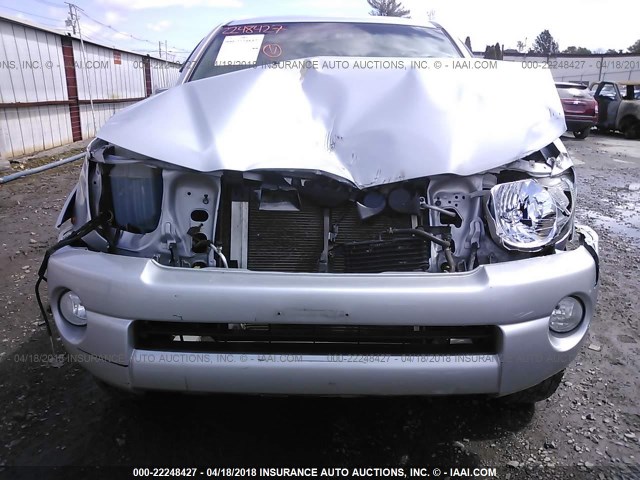 3TMLU4EN2BM077532 - 2011 TOYOTA TACOMA DOUBLE CAB ვერცხლისფერი ფოტო 6