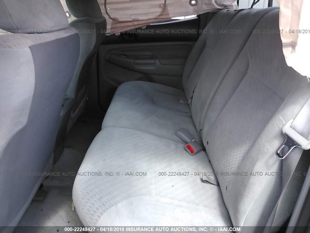 3TMLU4EN2BM077532 - 2011 TOYOTA TACOMA DOUBLE CAB ვერცხლისფერი ფოტო 8
