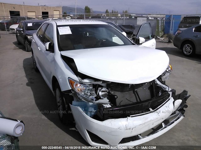 4T1BF1FKXEU319990 - 2014 TOYOTA CAMRY L/SE/LE/XLE 白色 照片 1
