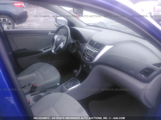 KMHCT4AEXDU477812 - 2013 HYUNDAI ACCENT GLS/GS BLUE photo 5