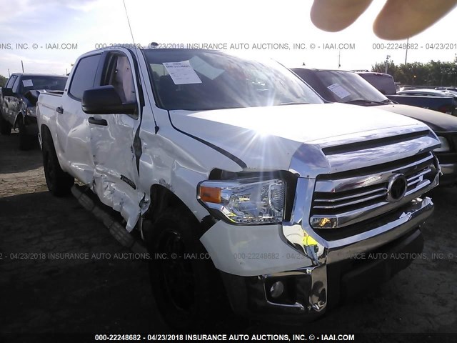 5TFEM5F19GX108075 - 2016 TOYOTA TUNDRA CREWMAX SR5 WHITE photo 1