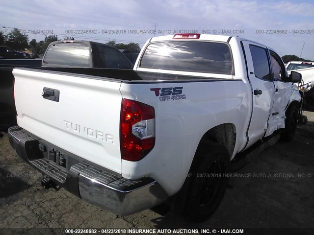 5TFEM5F19GX108075 - 2016 TOYOTA TUNDRA CREWMAX SR5 WHITE photo 4