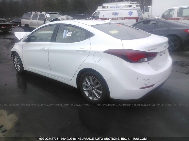 5NPDH4AE5GH747019 - 2016 HYUNDAI ELANTRA SE/SPORT/LIMITED WHITE photo 3