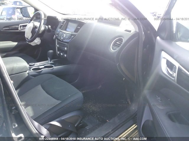 5N1DR2MM4HC618539 - 2017 NISSAN PATHFINDER S/SV/SL/PLATINUM 黑色 照片 5