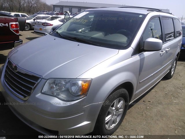 2A4RR5D18AR113421 - 2010 CHRYSLER TOWN & COUNTRY TOURING SILVER photo 2