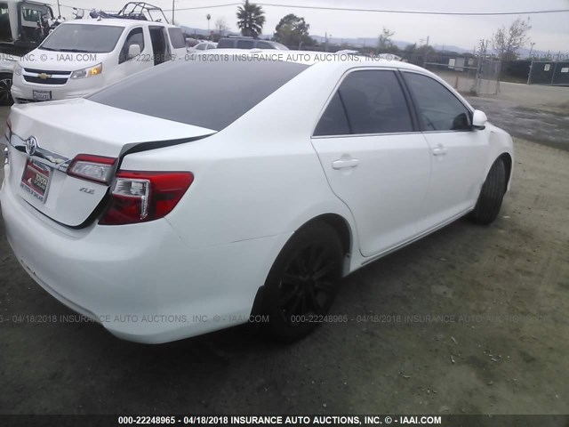 4T4BF1FK8ER364304 - 2014 TOYOTA CAMRY L/SE/LE/XLE 白色 照片 4