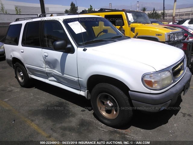 1FMZU73E5YUA54650 - 2000 FORD EXPLORER XLT WHITE photo 1