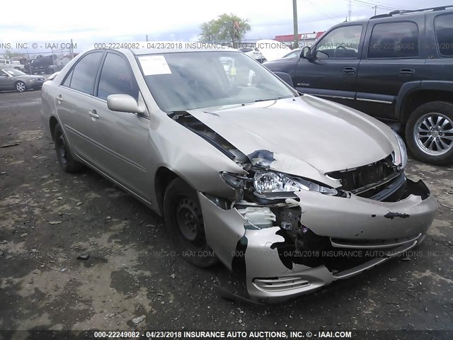 4T1BE32K04U804822 - 2004 TOYOTA CAMRY LE/XLE/SE GOLD photo 1