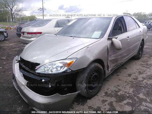 4T1BE32K04U804822 - 2004 TOYOTA CAMRY LE/XLE/SE GOLD photo 2