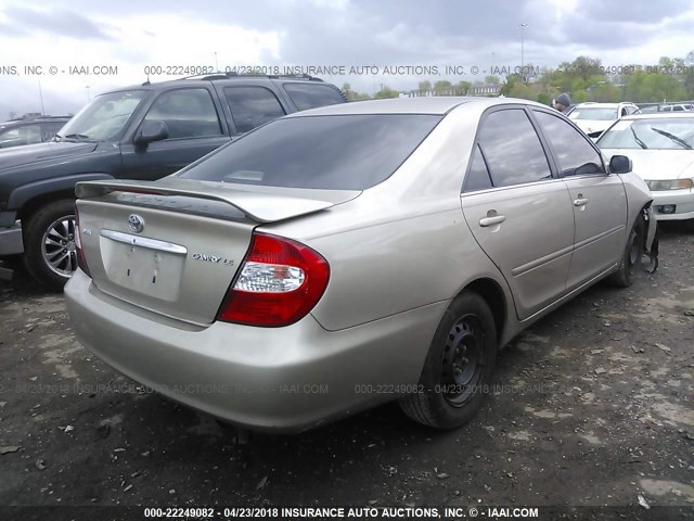 4T1BE32K04U804822 - 2004 TOYOTA CAMRY LE/XLE/SE GOLD photo 4