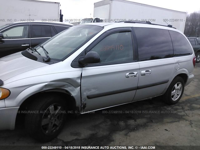 1D4GP45R95B150292 - 2005 DODGE CARAVAN SXT SILVER photo 6