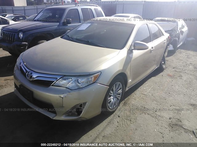 4T4BF1FK6CR259919 - 2012 TOYOTA CAMRY SE/LE/XLE GOLD photo 2
