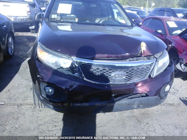 5XYKT3A10BG049625 - 2011 KIA SORENTO LX BURGUNDY photo 6