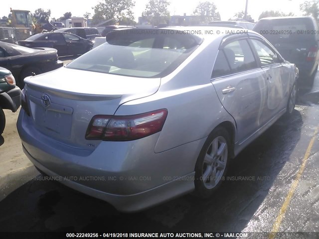 4T1BE46K37U524140 - 2007 TOYOTA CAMRY NEW GENERAT CE/LE/XLE/SE SILVER photo 4