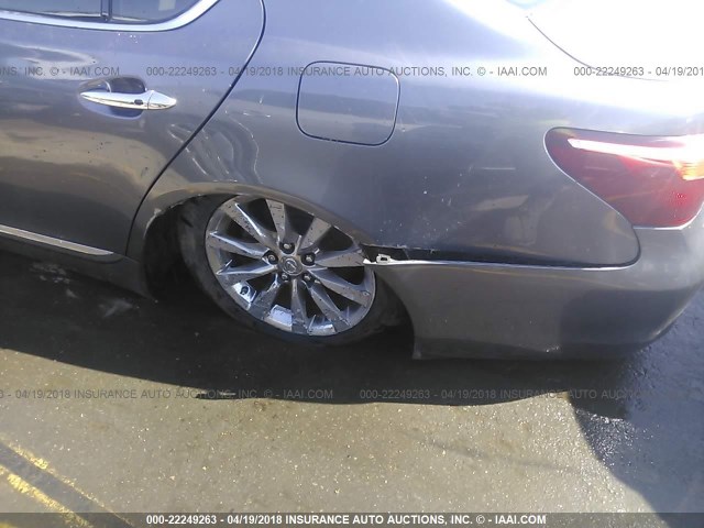 JTHBL5EF2C5112055 - 2012 LEXUS LS 460 GRAY photo 6