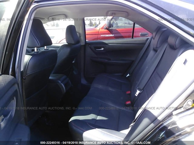 4T1BF1FK0HU717147 - 2017 TOYOTA CAMRY LE/XLE/SE/XSE BLACK photo 8