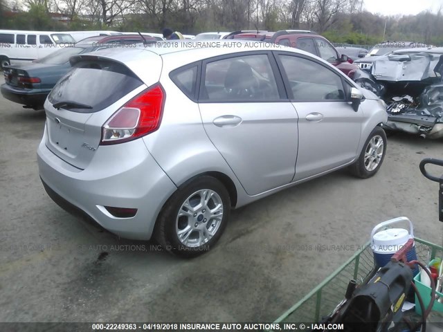 3FADP4EJ8EM114747 - 2014 FORD FIESTA SE SILVER photo 4