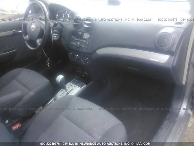 KL1TD56E39B382020 - 2009 CHEVROLET AVEO LS/LT 灰色 照片 5