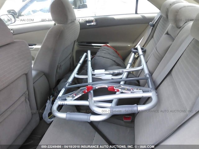 4T1BE32K05U638237 - 2005 TOYOTA CAMRY LE/XLE/SE ნაცრისფერი ფოტო 8