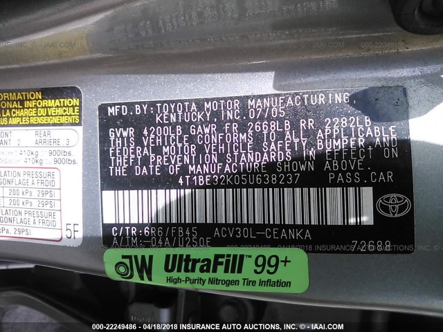 4T1BE32K05U638237 - 2005 TOYOTA CAMRY LE/XLE/SE ნაცრისფერი ფოტო 9