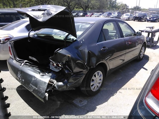 4T1BE32K35U624249 - 2005 TOYOTA CAMRY LE/XLE/SE GRAY photo 4