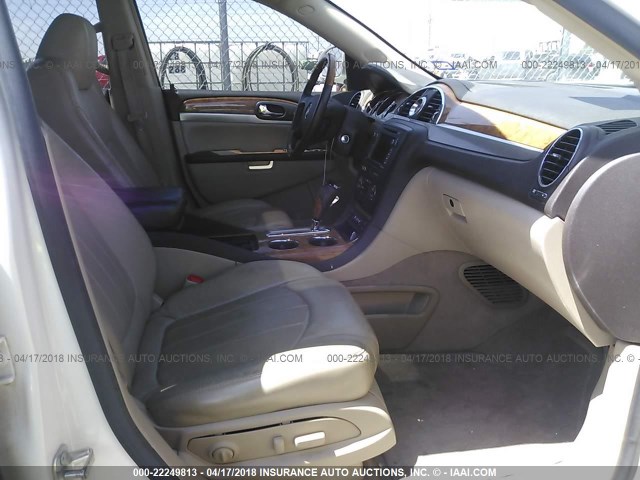 5GAER23D49J207862 - 2009 BUICK ENCLAVE CXL 白色 照片 5