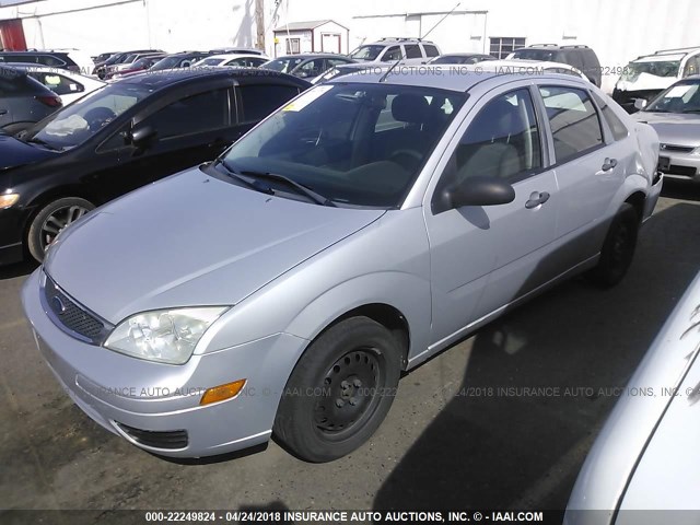1FAFP34N37W211901 - 2007 FORD FOCUS ZX4/S/SE/SES 银色 照片 2