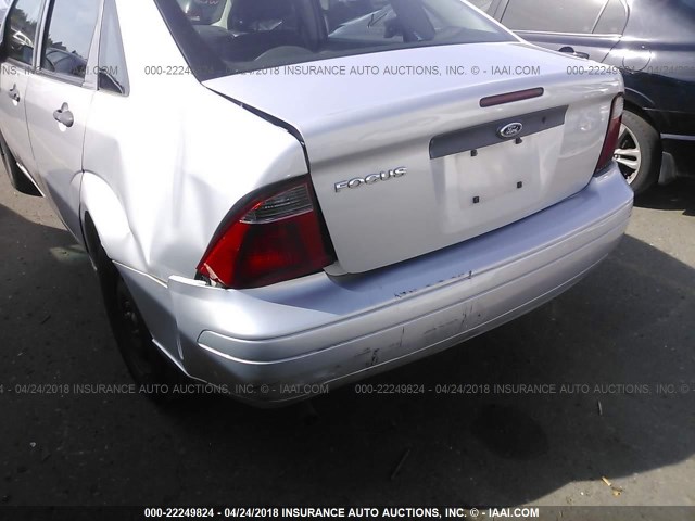 1FAFP34N37W211901 - 2007 FORD FOCUS ZX4/S/SE/SES 银色 照片 6