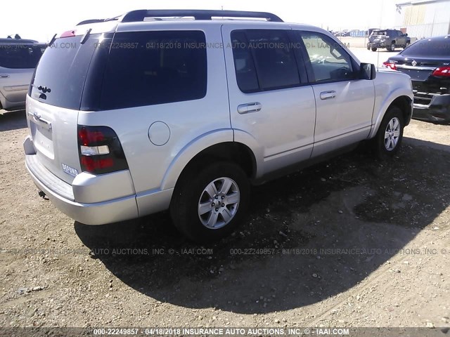 1FMEU6DE8AUA17413 - 2010 FORD EXPLORER XLT SILVER photo 4