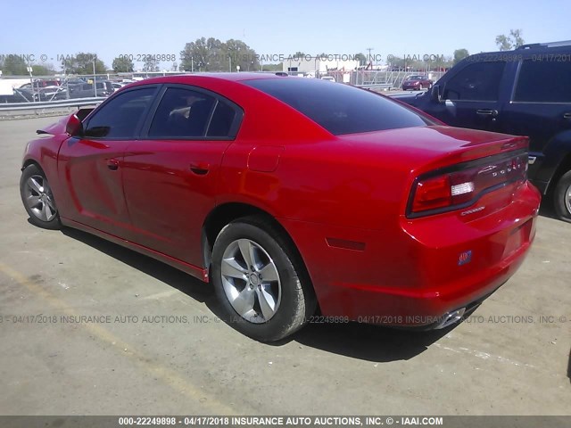 2C3CDXHG8DH550113 - 2013 DODGE CHARGER SXT RED photo 3