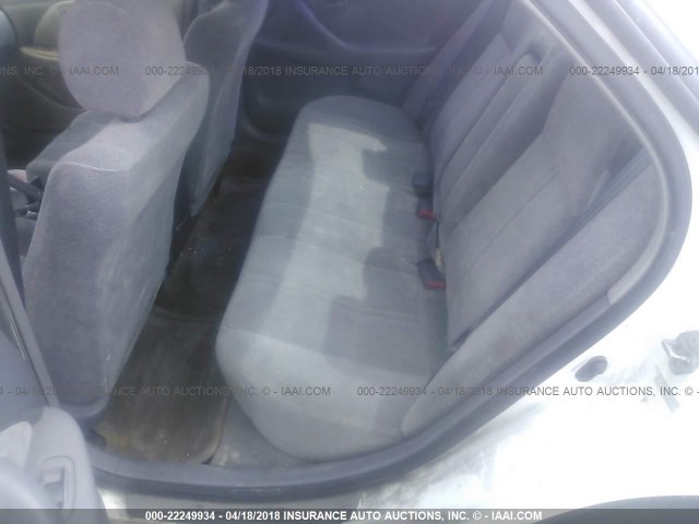 JT2BG22K2V0022337 - 1997 TOYOTA CAMRY LE/XLE WHITE photo 8