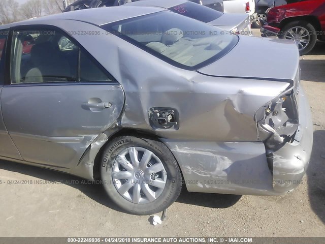 4T1BE32K35U512387 - 2005 TOYOTA CAMRY LE/XLE/SE ვერცხლისფერი ფოტო 6