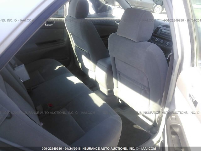 4T1BE32K35U512387 - 2005 TOYOTA CAMRY LE/XLE/SE ვერცხლისფერი ფოტო 8