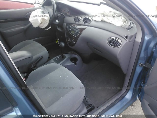 1FAFP38371W243606 - 2001 FORD FOCUS ZTS BLUE photo 5