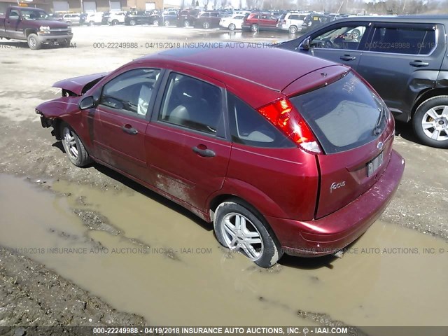 3FAFP37363R175810 - 2003 FORD FOCUS ZX5 RED photo 3