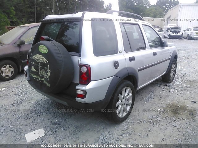 SALNY22285A459750 - 2005 LAND ROVER FREELANDER SE WHITE photo 4