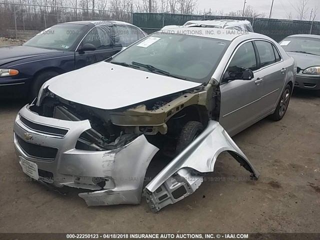 1G1ZH57B694274838 - 2009 CHEVROLET MALIBU 1LT SILVER photo 2
