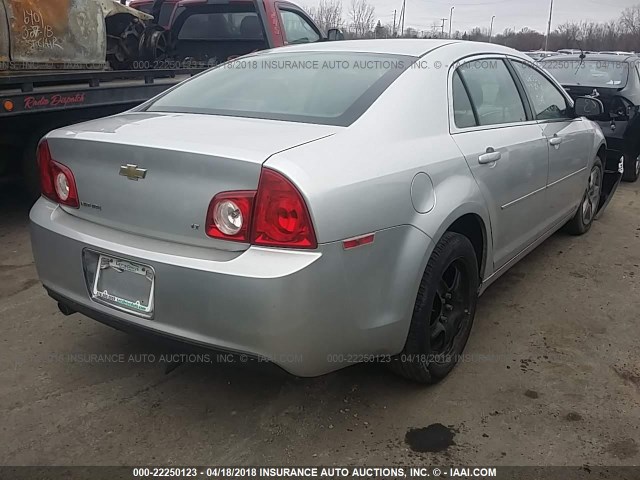 1G1ZH57B694274838 - 2009 CHEVROLET MALIBU 1LT SILVER photo 4