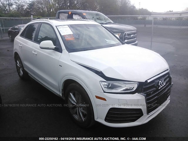 WA1ECCFSXJR022988 - 2018 AUDI Q3 PREMIUM WHITE photo 1