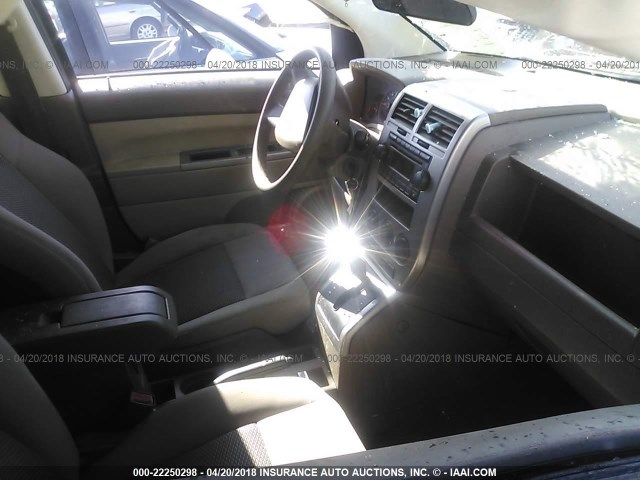 1J8FF47W97D256644 - 2007 JEEP COMPASS 棕色 照片 5