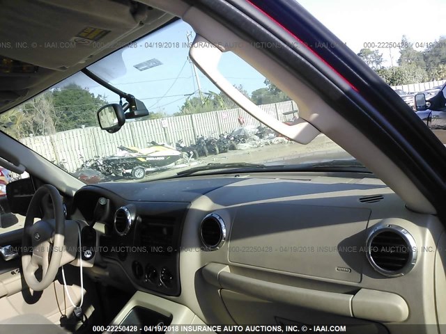 1FMPU16L64LA50072 - 2004 FORD EXPEDITION XLT წითელი ფოტო 5