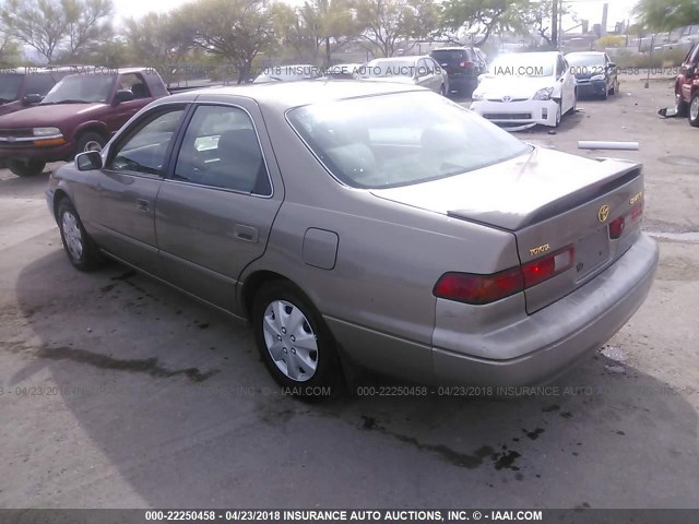 4T1BG22K7XU872026 - 1999 TOYOTA CAMRY CE/LE/XLE ოქროსფერი ფოტო 3