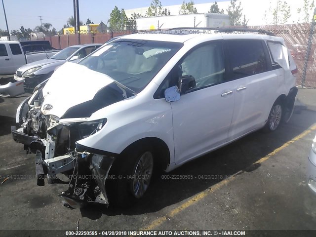 5TDYK3DC4DS385729 - 2013 TOYOTA SIENNA XLE/LIMITED WHITE photo 2