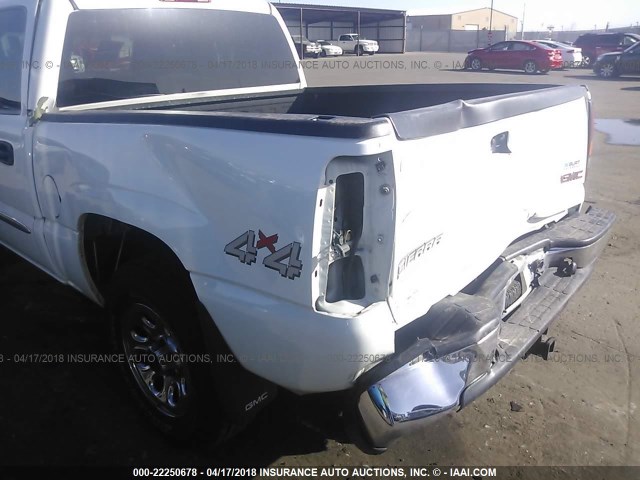 2GTEK13T151227902 - 2005 GMC NEW SIERRA K1500 WHITE photo 6