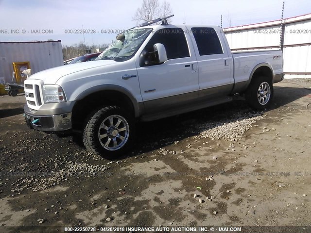 1FTSW21P37EA17287 - 2007 FORD F250 SUPER DUTY WHITE photo 2