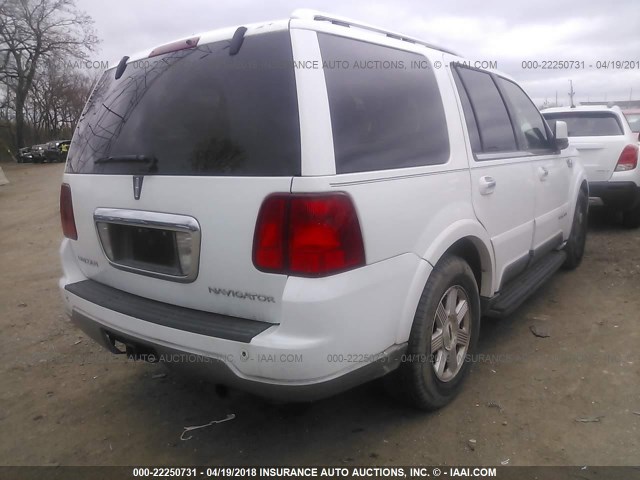 5LMFU28R73LJ34657 - 2003 LINCOLN NAVIGATOR WHITE photo 4