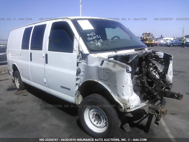 1GTGG25VX41241476 - 2004 GMC SAVANA G2500 WHITE photo 1